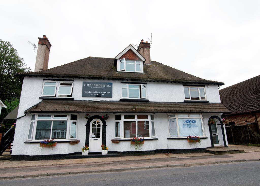 Three Bridges B & B - Gatwick Crawley  Exterior photo