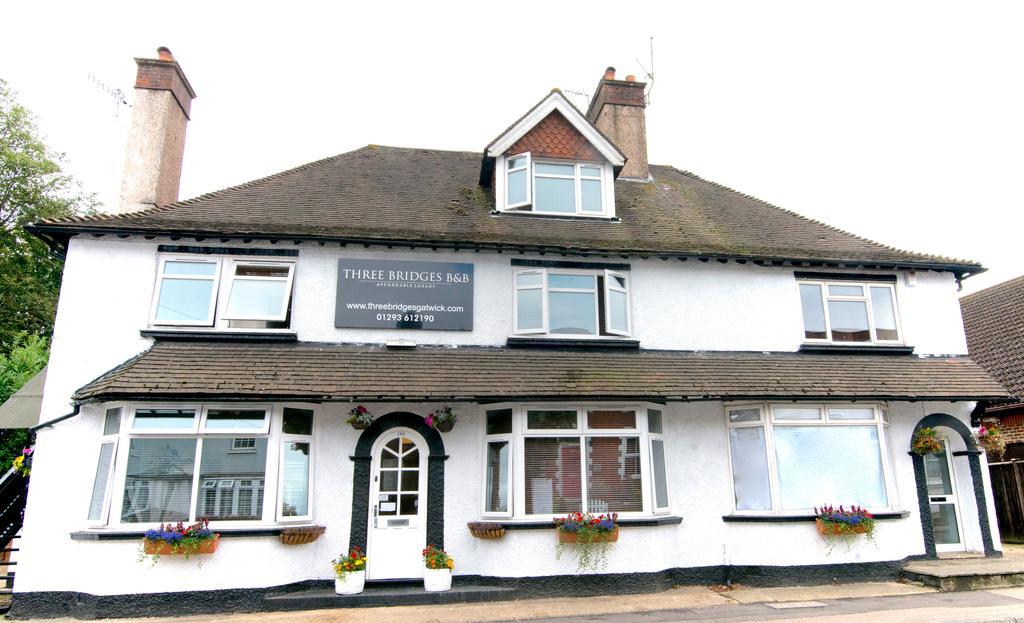 Three Bridges B & B - Gatwick Crawley  Exterior photo